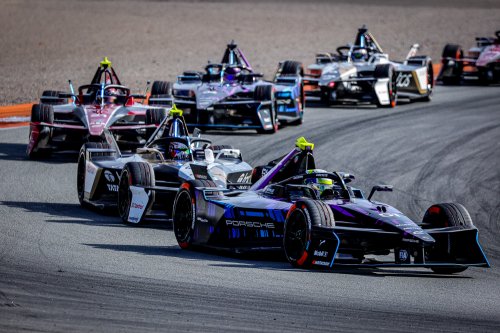 韩泰GEN3 Evo iON赛车轮胎在瓦伦西亚测试中表现卓越