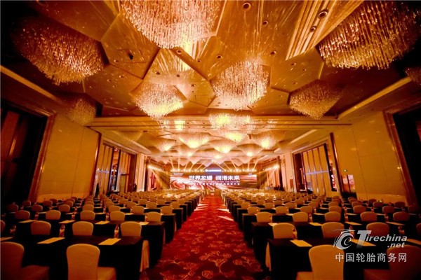 共赴世界之约：龙蟠润滑油 2026 全球经销商大会圆满落幕