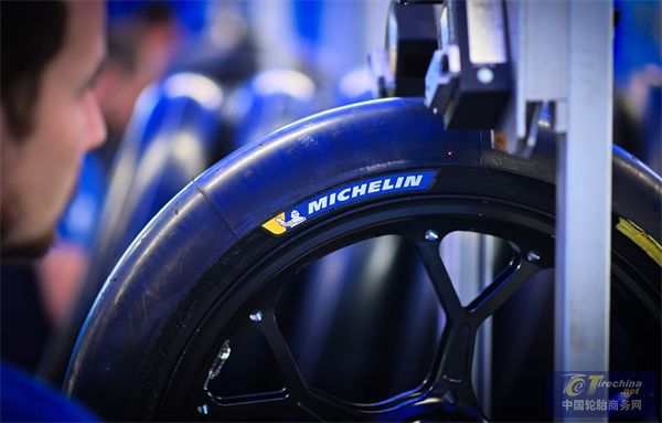 3.米其林在摩托车赛场.jpg