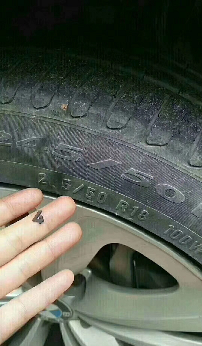 这种图片告诉你，为什么有些轮胎那么便宜！