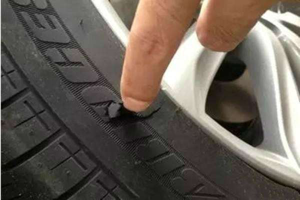 四大征兆提示你更换轮胎的时间！