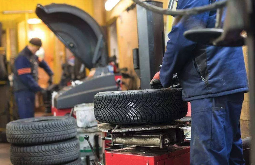 轮胎不同类型花纹有什么作用？这4种常见的花纹，其优缺点了解下