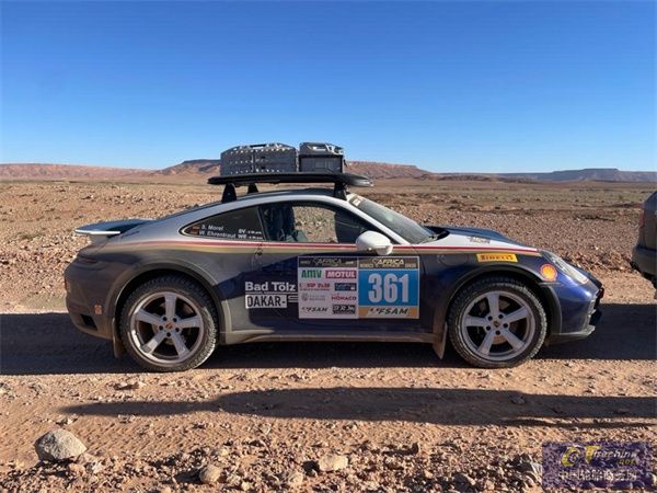 仅凭一套倍耐力SCORPION ALL TERRAIN PLUS轮胎 保时捷911 DAKAR经受住了从德国到塞内加尔的沙漠考验