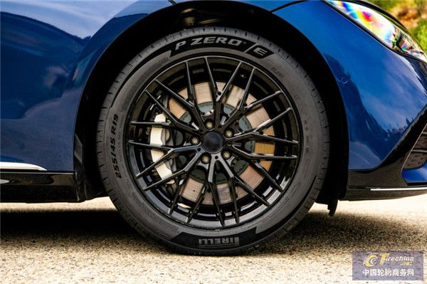 倍耐力为含有至少50%可持续材料的轮胎打造新标识