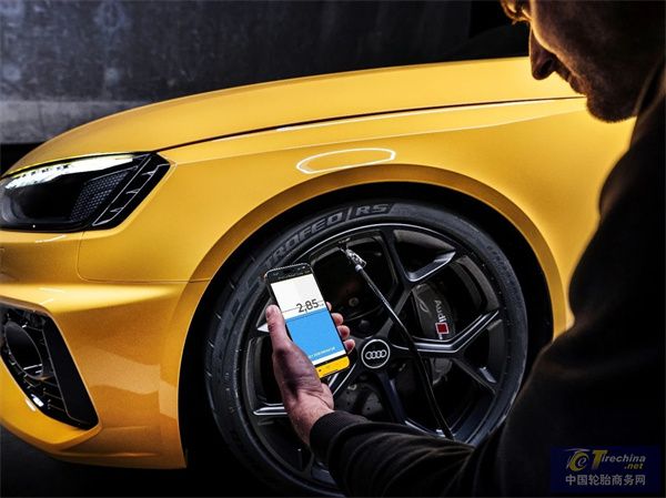 倍耐力为奥迪RS 4 Avant 25周年纪念版装配带有传感器的轮胎